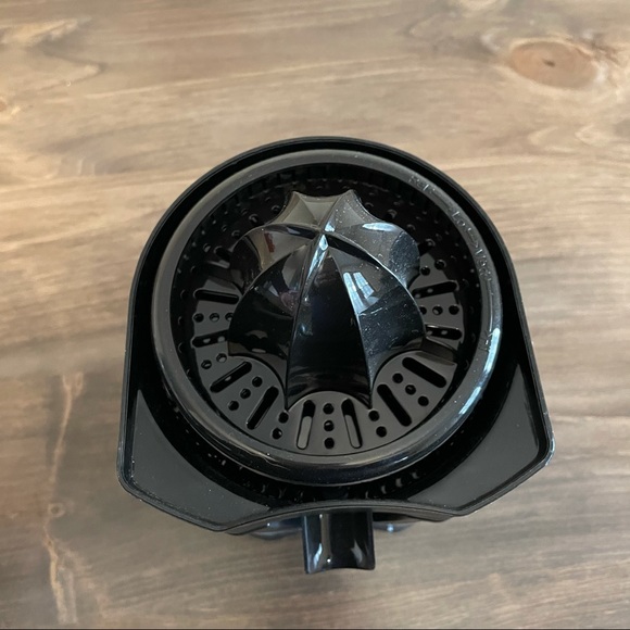 New Without Box Cuisinart Citrus Juicer - Picture 2 of 4